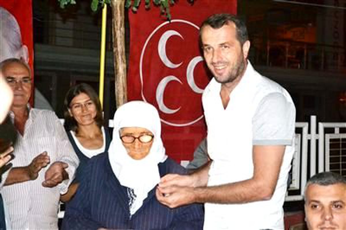 MHP Çerkezköy\'de İftar Yemeği Verdi