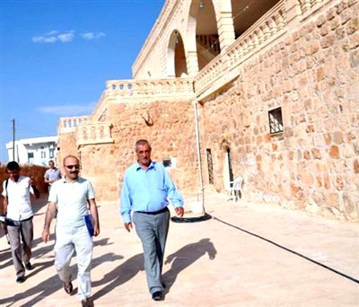Midyat1göç Ettikten 36 Yıl Sonra Döndü Müslüman Köyün Tek Süryanisi Oldu