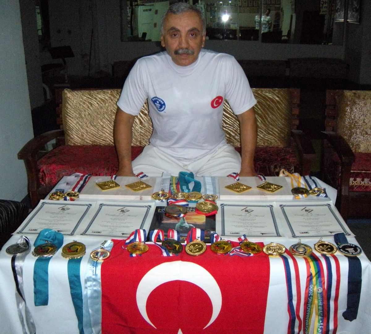 Rekortmene Rakip Dayanmıyor