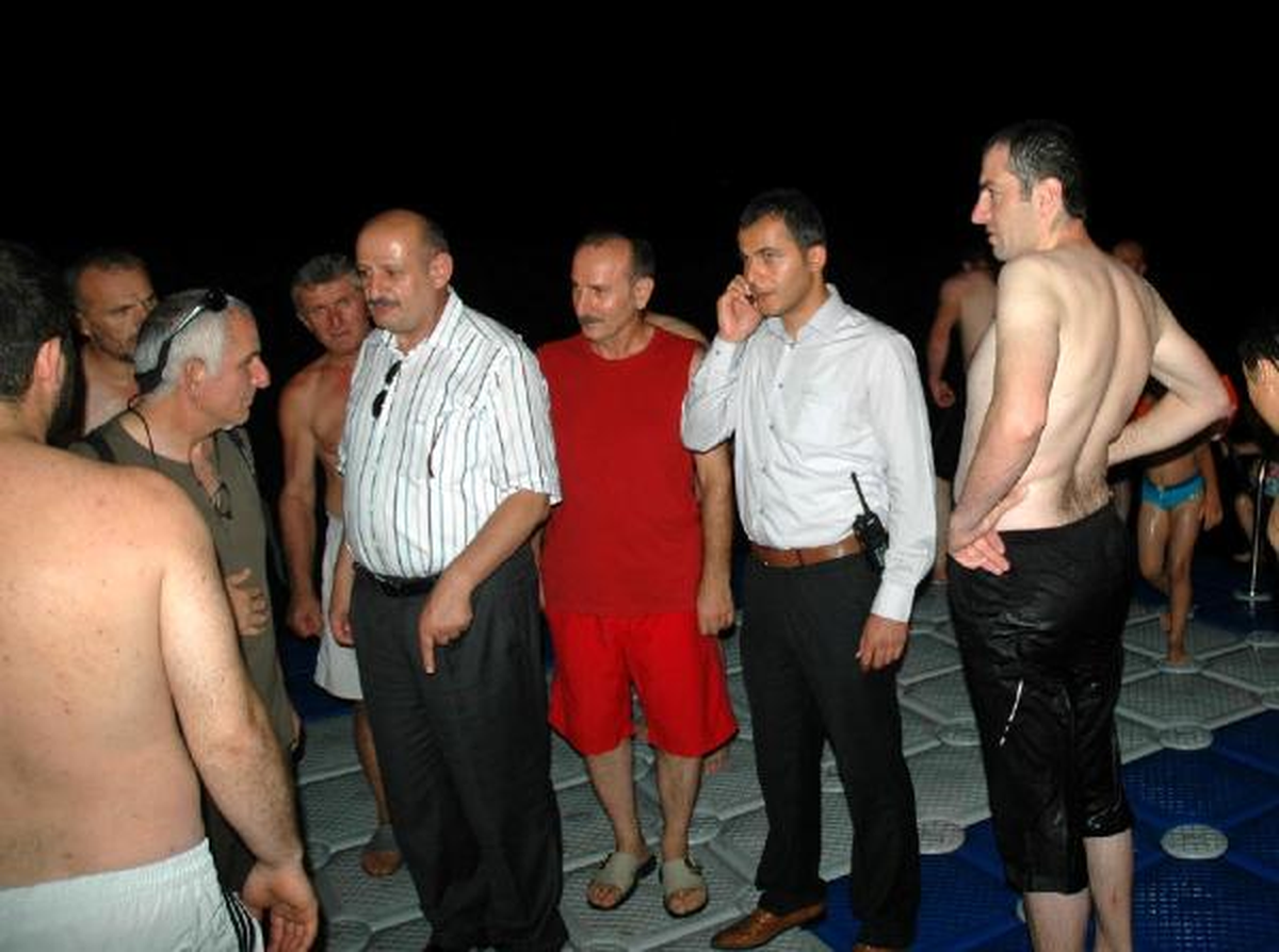 Rize Belediye Başkanı\'ndan Erkeklere Özel Plaj İstediler