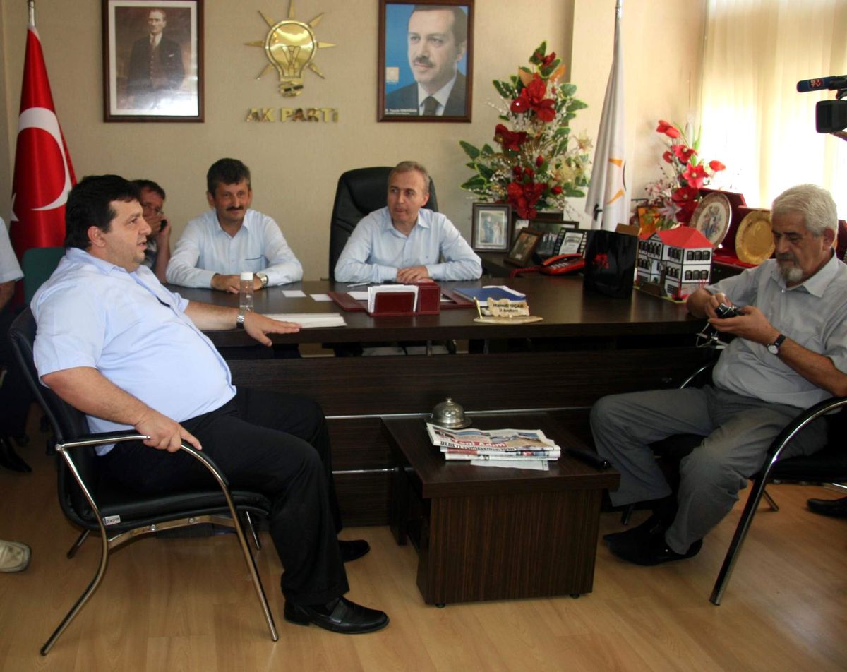 Sezgin\'den Partilere Miting Alanı Çağrısı