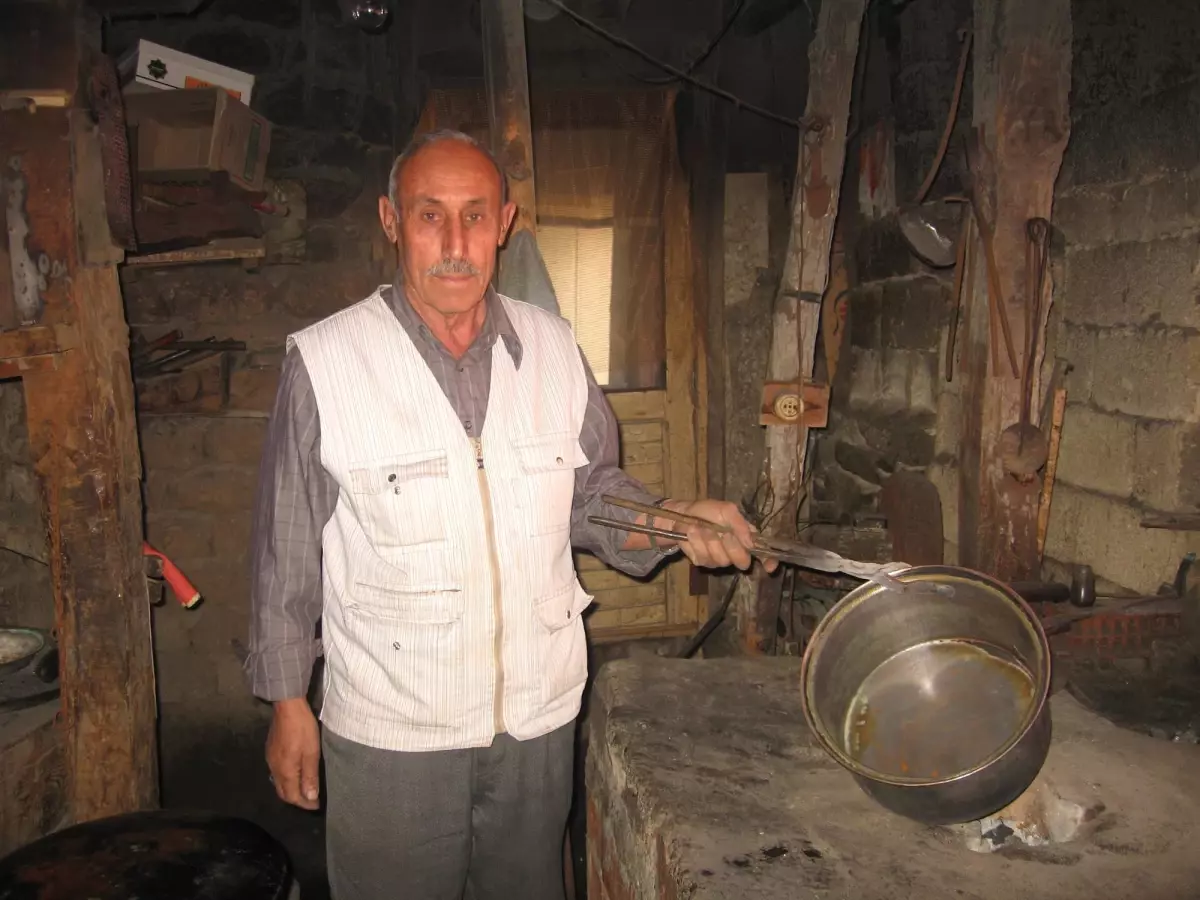 Sorgun\'da Yarım Asırdır Kalaycılık Yapıyor
