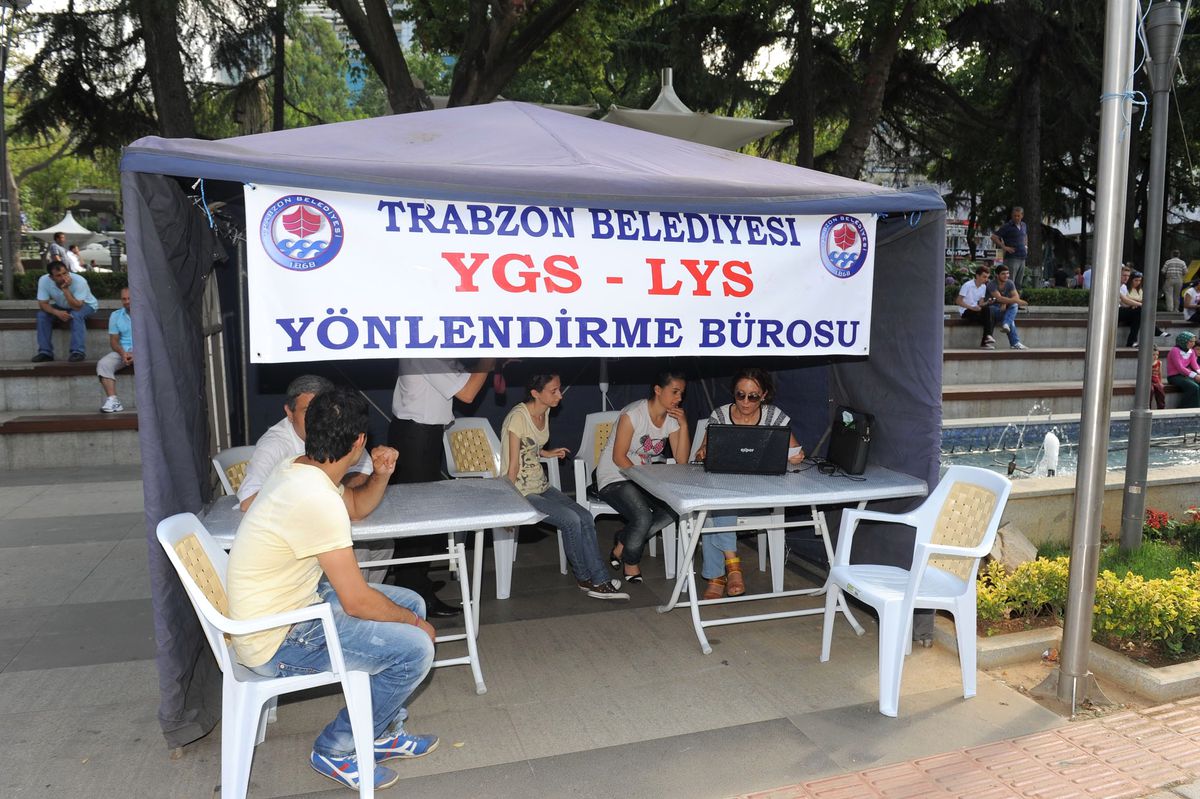 Üniversite Adaylarına Ücretsiz Tercih Danışma Merkezi