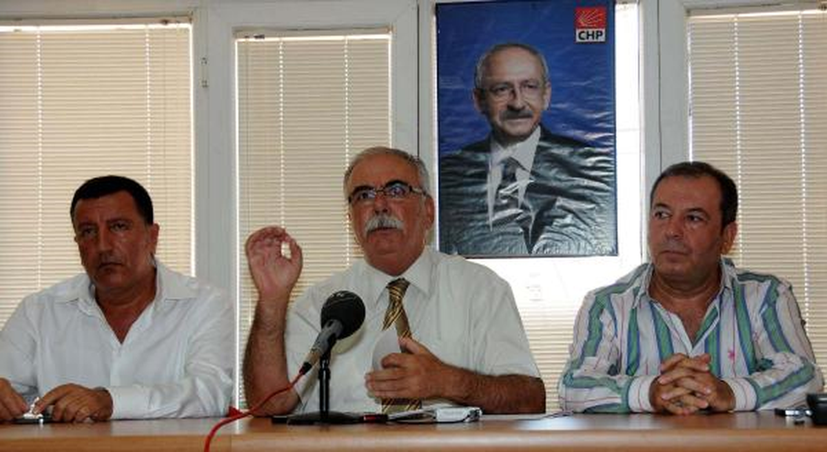 AK Parti İstanbul Örgütü\'nün Çanakkale\'de Verdiği İftara CHP\'li Başkandan Tepki; Dini İstismar...