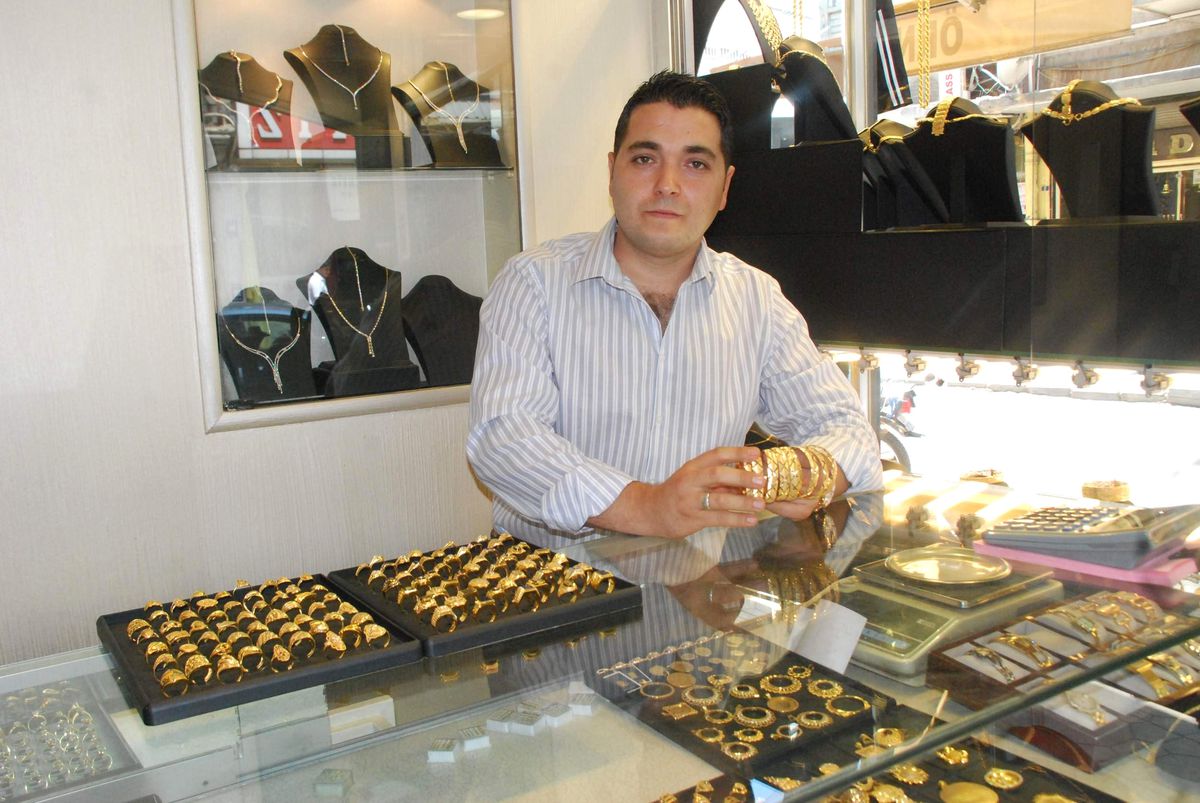 Altın Yerinde Sayıyor