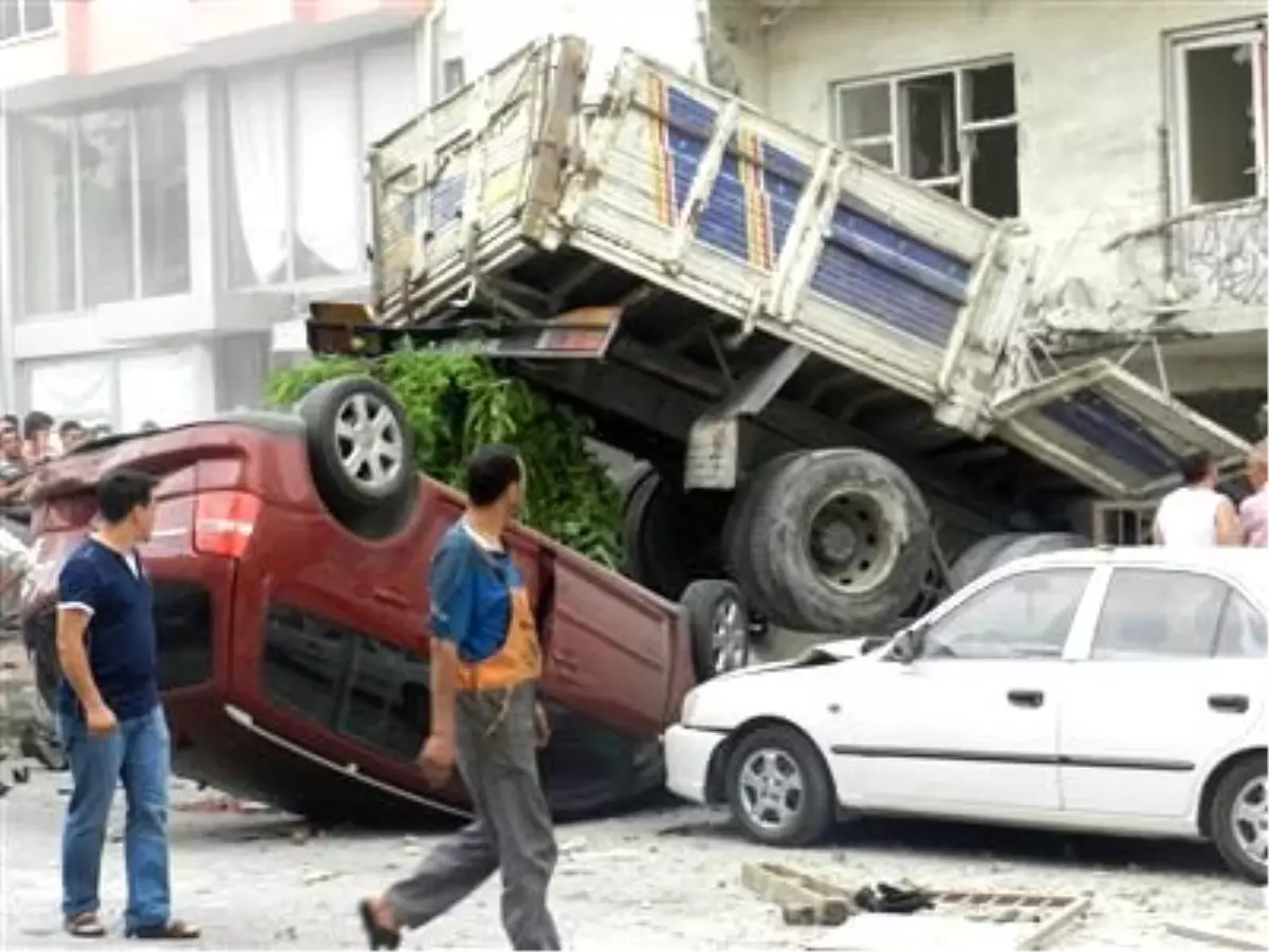 Arkadaşını Uyandırmak İsterken Ölüme Yakalandı