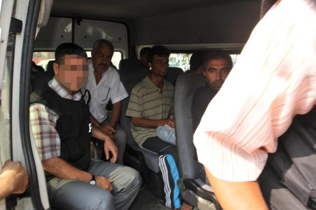 Balıkçı Teknesinde 66 Bin Paket Kaçak Sigara Ele Geçirildi