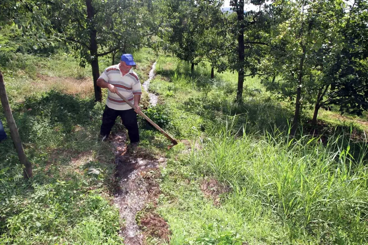 Belediye'den Köylüye Su Kanalı Desteği