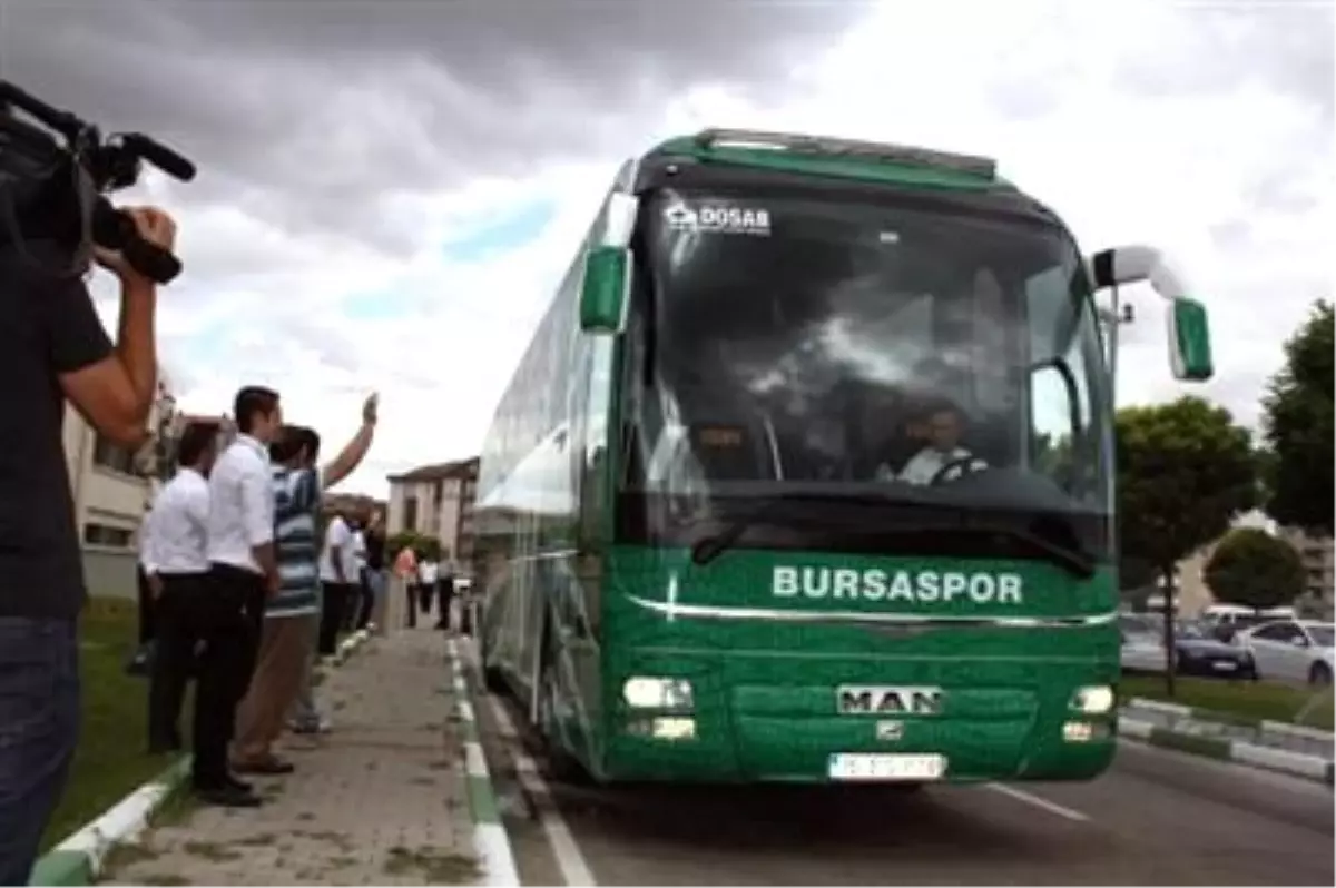 Bursaspor, Avrupa Ligi Kadrosunda Yer Alacak İsimleri UEFA\'ya Yolladı