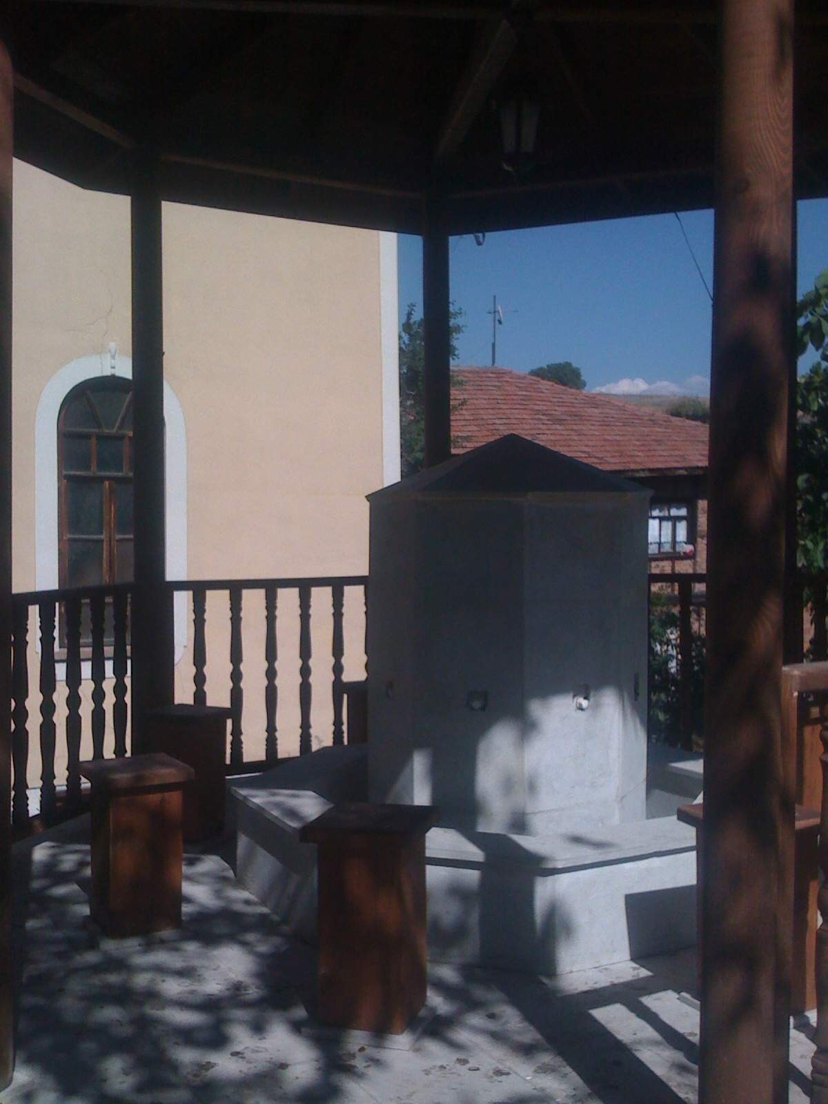 Cami Şadırvanın Muslukları Çalındı
