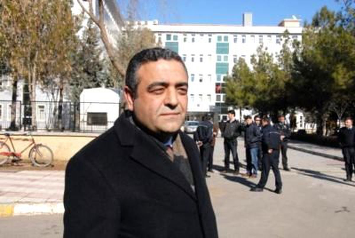 CHP\'li Tanrıkılu\'ndan Hakaret Eyleminin TCK\'dan Çıkartılması İçin Kanun Teklifi