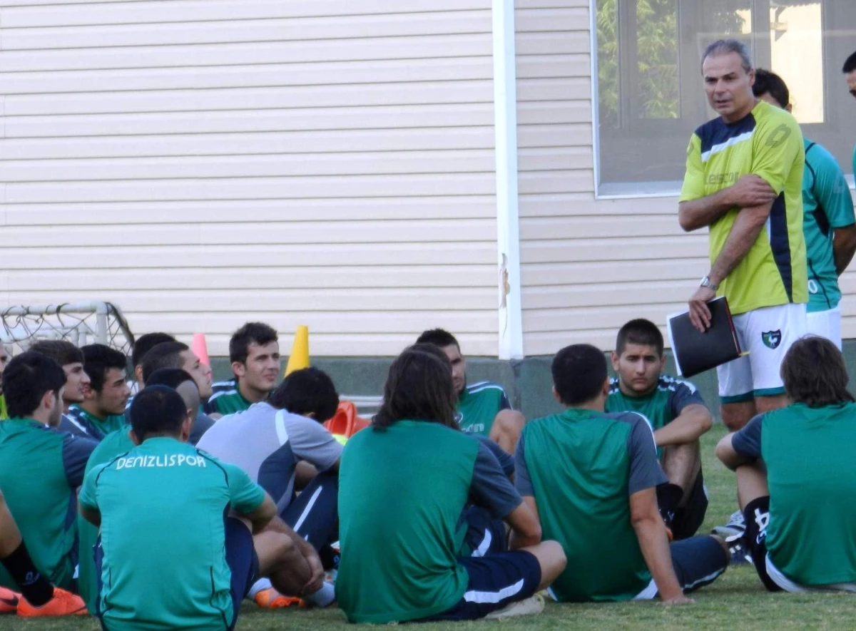Denizlispor 3 Futbolcuyla Prensipte Anlaştı