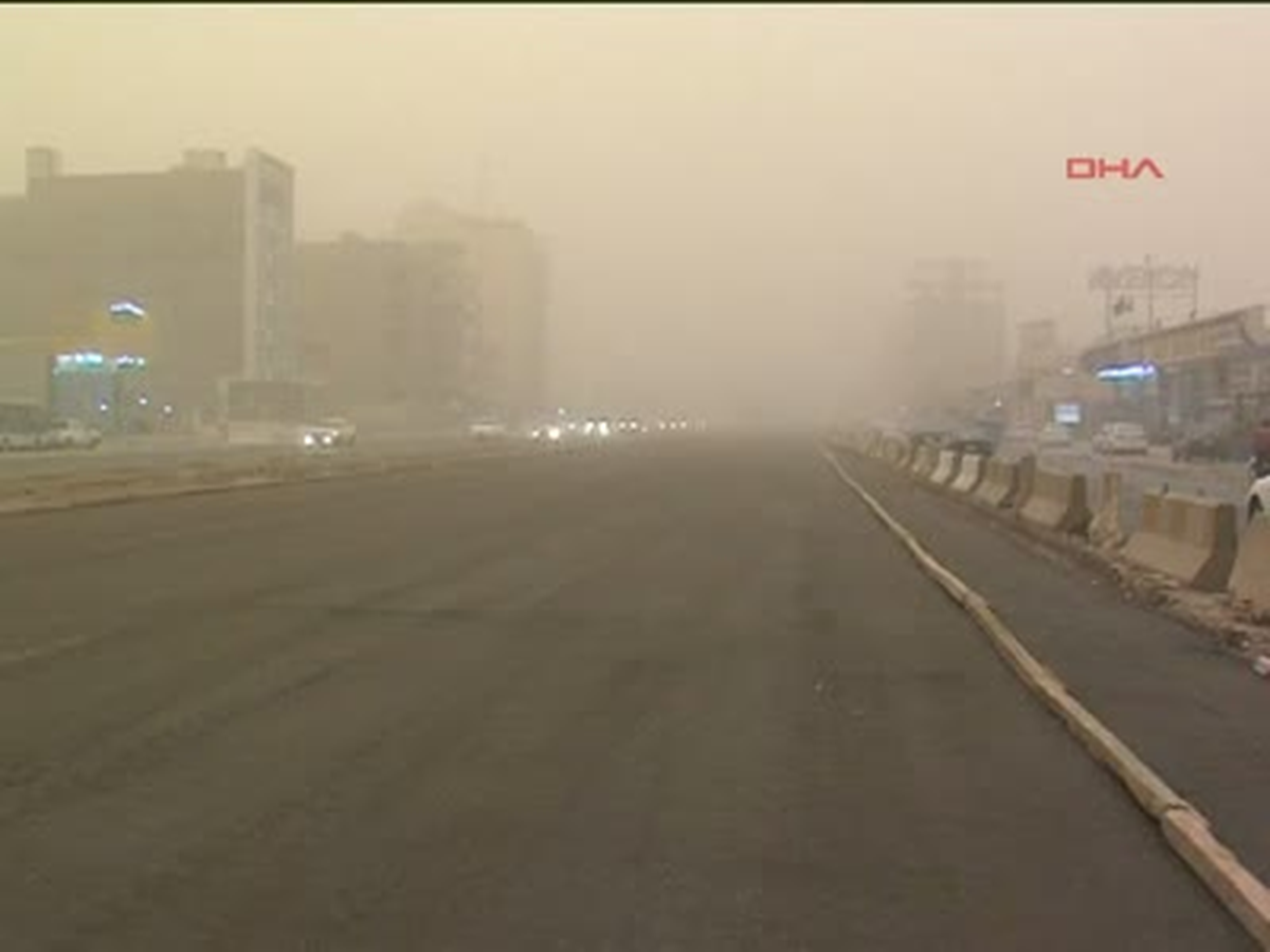 Erbil\'de Çöl Fırtınası Hayatı Felç Etti