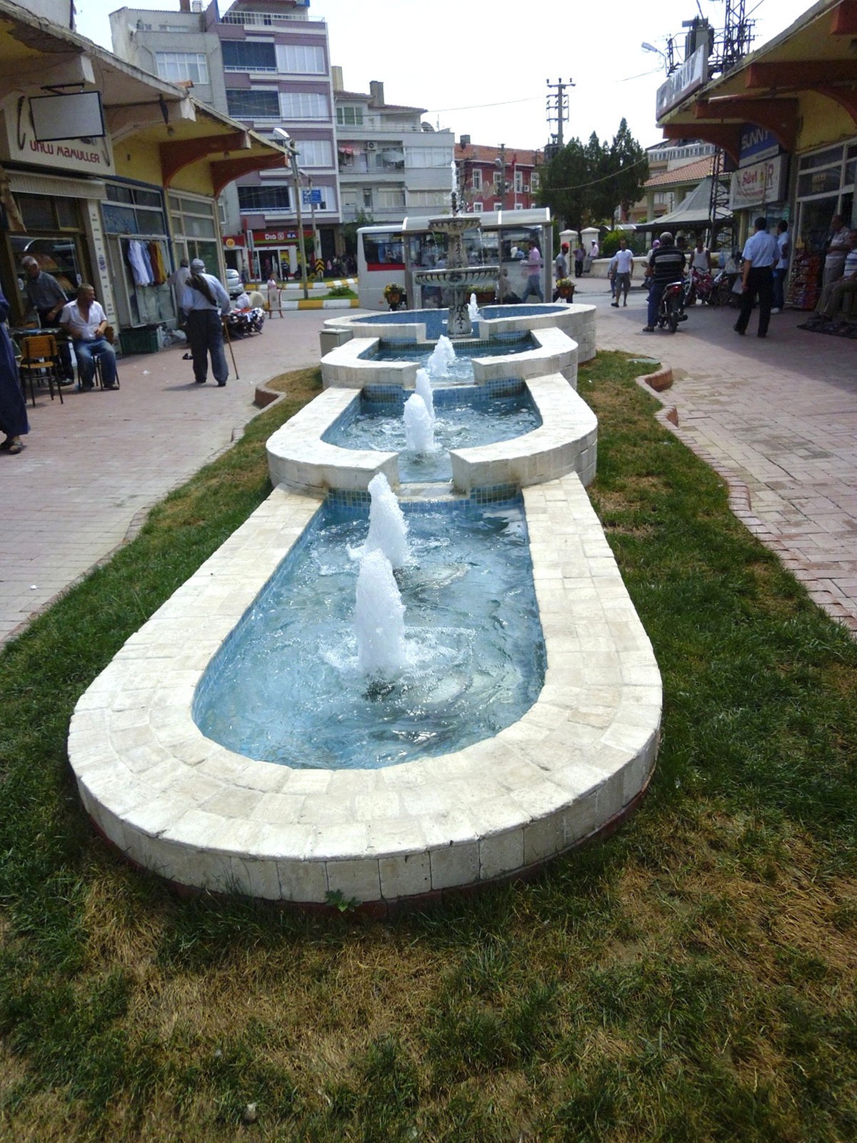 Hayrabolu Belediyesinden Hal Çarşısına Havuz