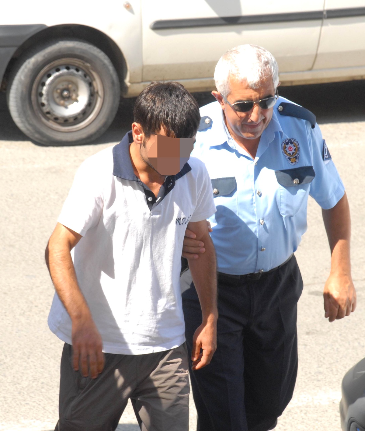 İnşaattan Hırsızlık Zanlıları Gözaltına Alındı