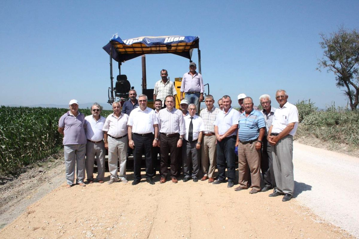 Karacabey Yollarına Sıcak Asfalt