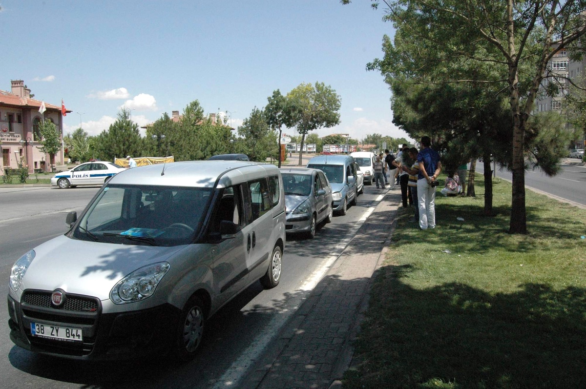 Kayseri\'de Zincirleme Trafik Kazası