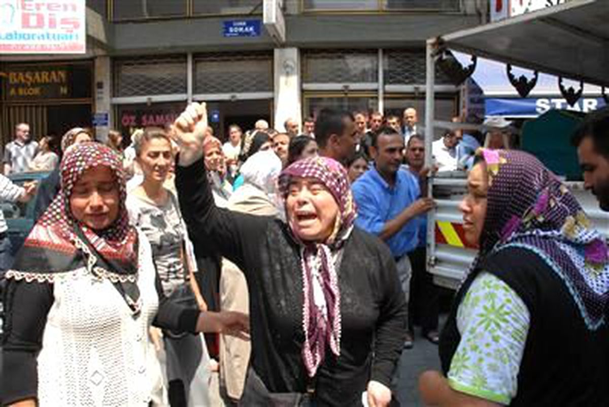 Öldürülen Güvenlikçinin Evinin Önünde Gergin Anlar Yaşandı