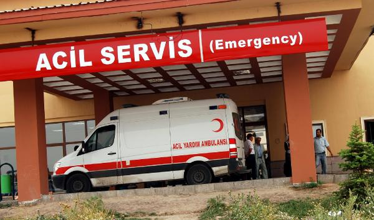 Patnos\'ta Amca Çocuklarının Arazi Kavgası: 5 Yaralı