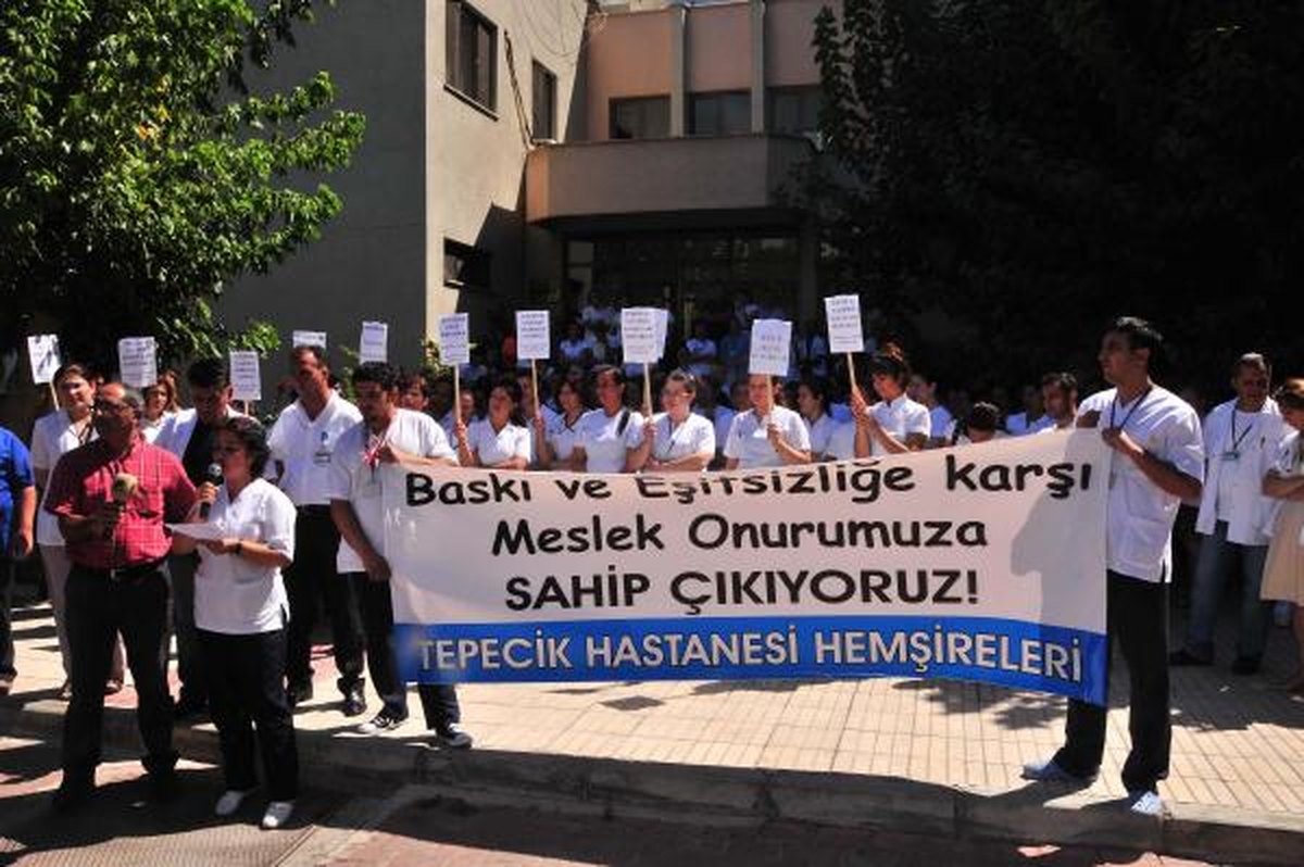 Tepecik Eğitim ve Araştırma Hastanesi\'nde Hemşire Eylemi