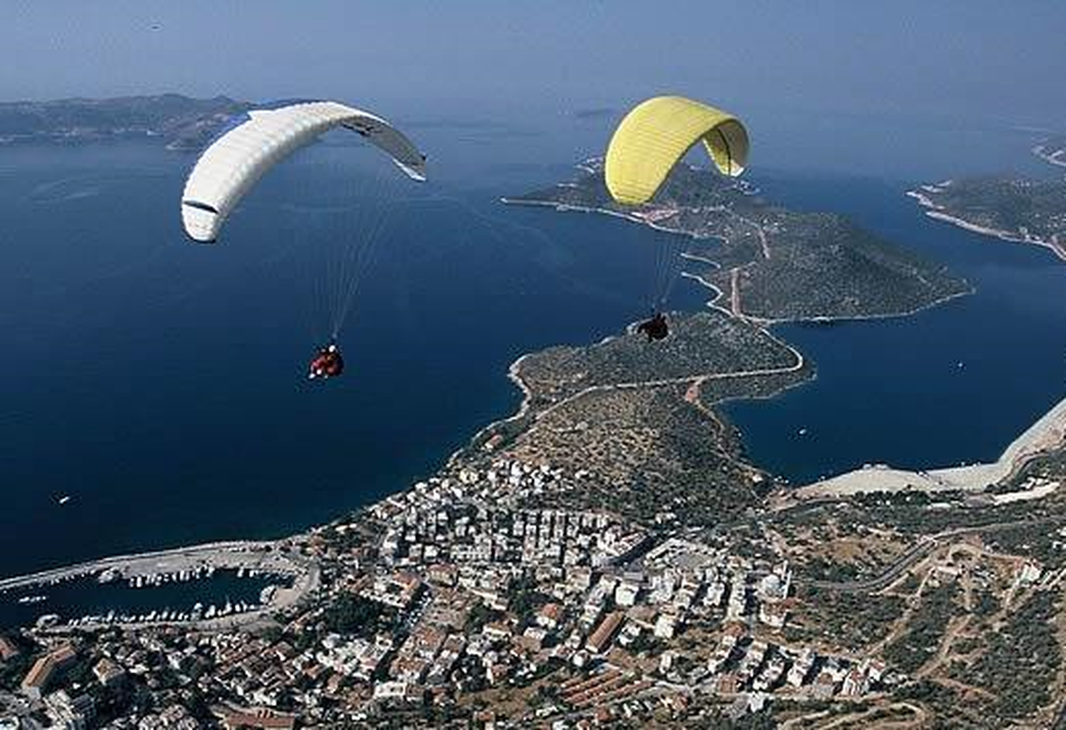 Yamaç Paraşütünün Yeni Merkezi Kaş