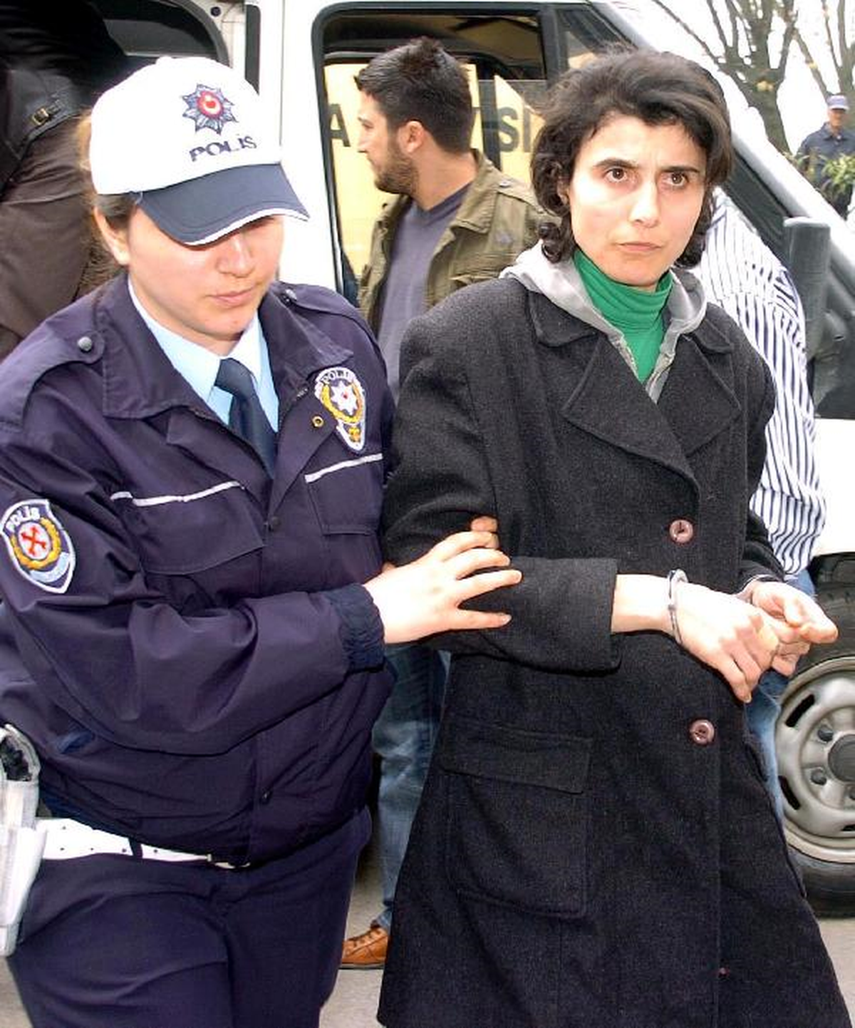 13 Yaşındaki Kıza Tecavüz Davasında 14 Sanığa Ceza Yağdı