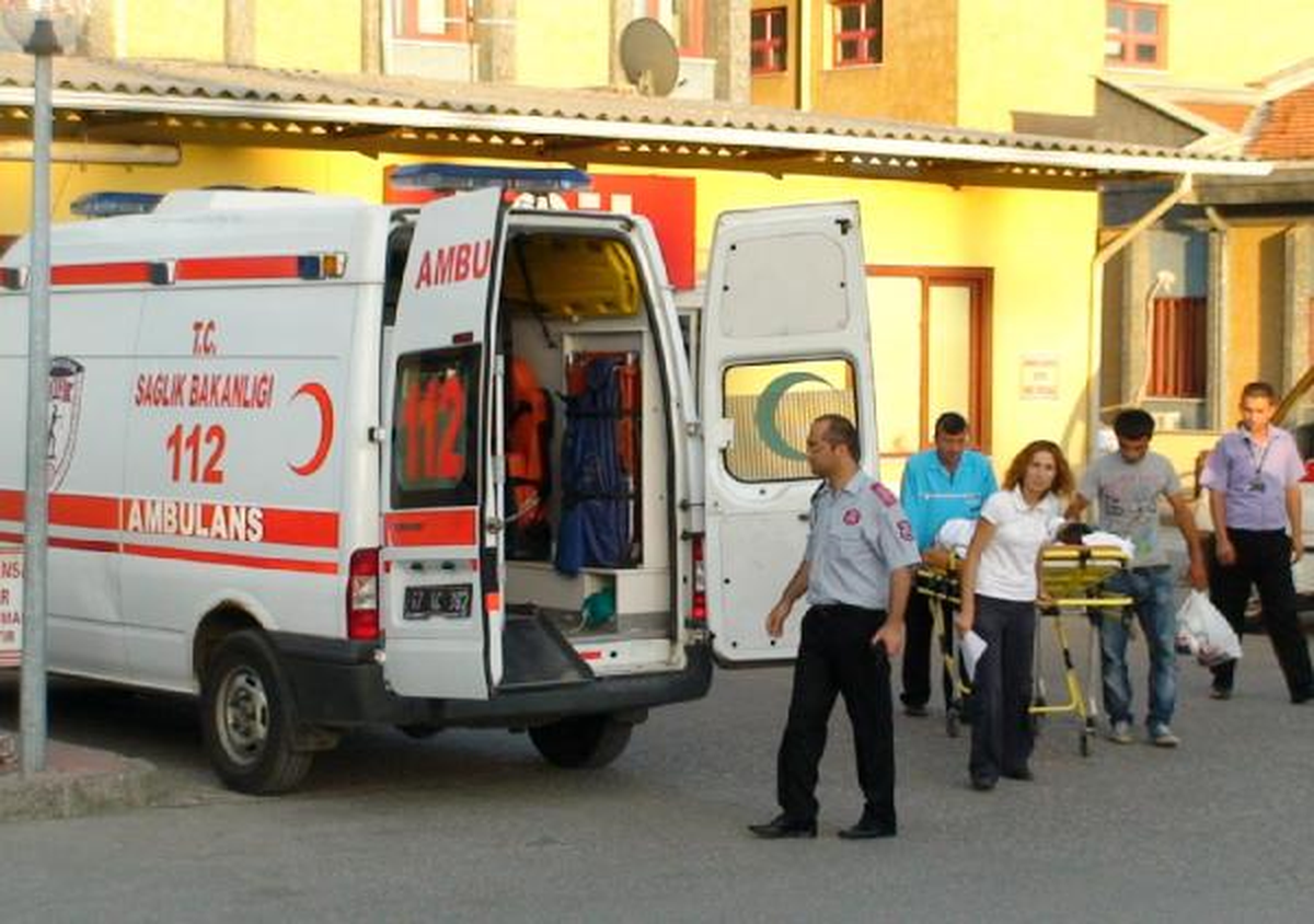 Ağabeyi ile Tartışırken Balkondan Düşerek Yaralandı