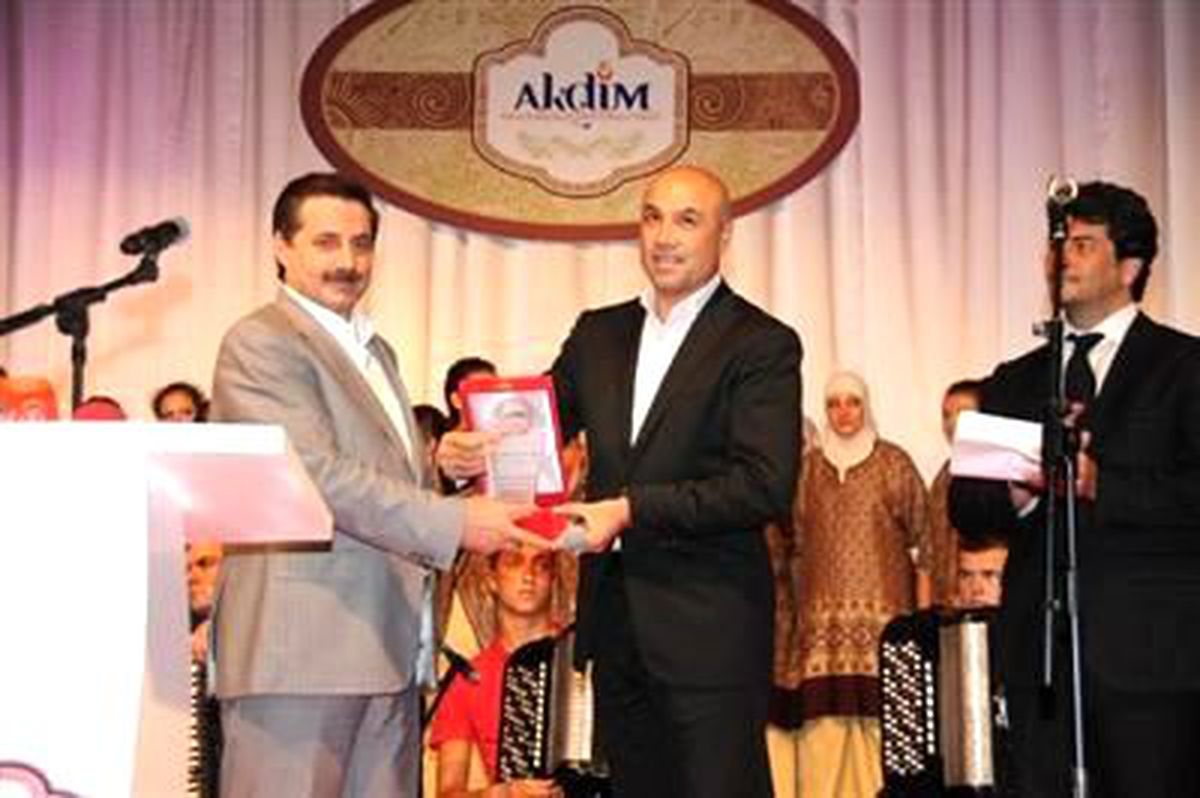"İnsanlık Fabrika Ayarlarına Döndürülmeli"