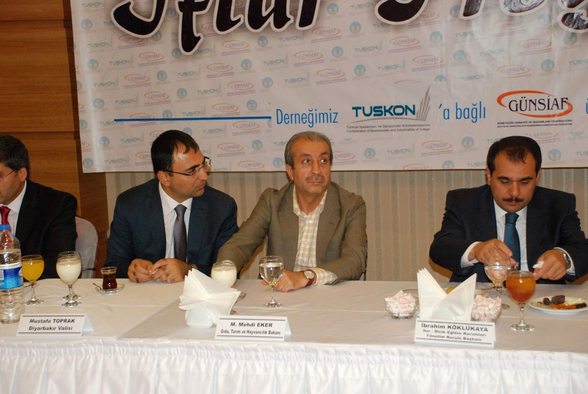 Bakan Eker\'in Diyarbakır Ziyareti