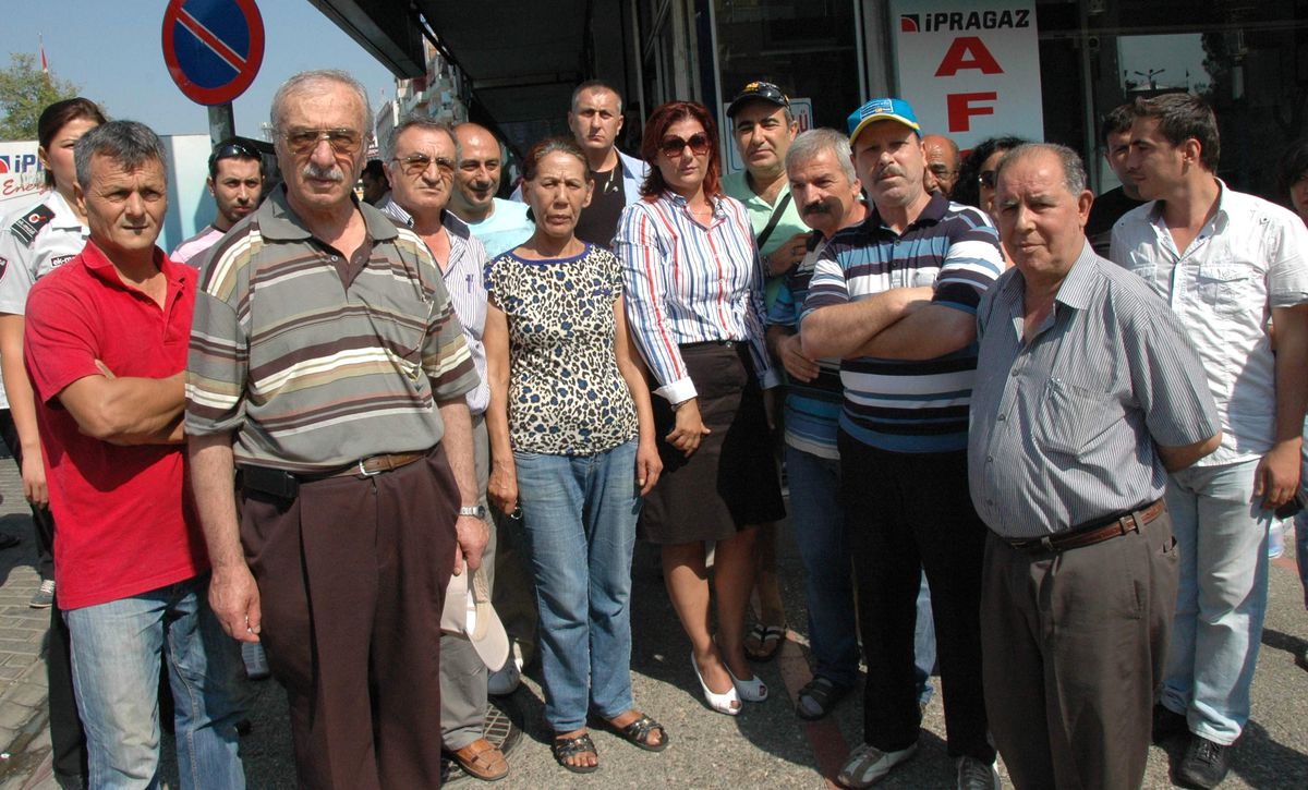 Başkanı Eleştirdi Linçten Zor Kurtuldu