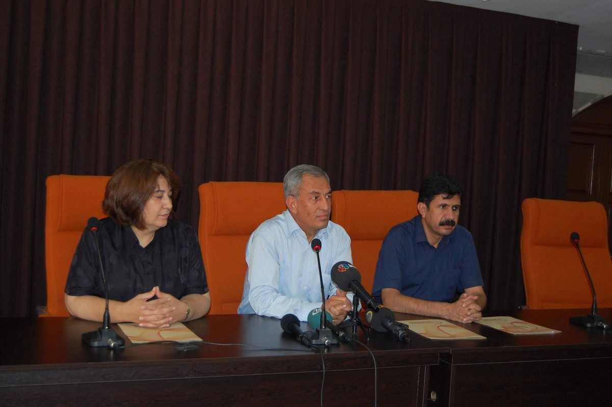 BDP ve DTK\'dan Sadak\'ın Görevden Alınmasına Tepki