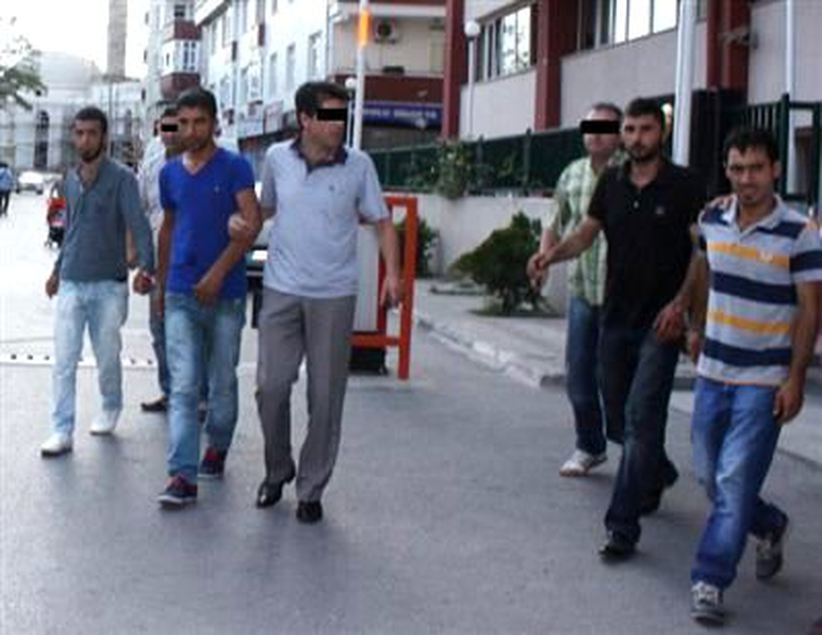 Bıçak Zoruyla Kaçırdıkları Türkmenistan Uyruklu Kadını Eve Kapattılar