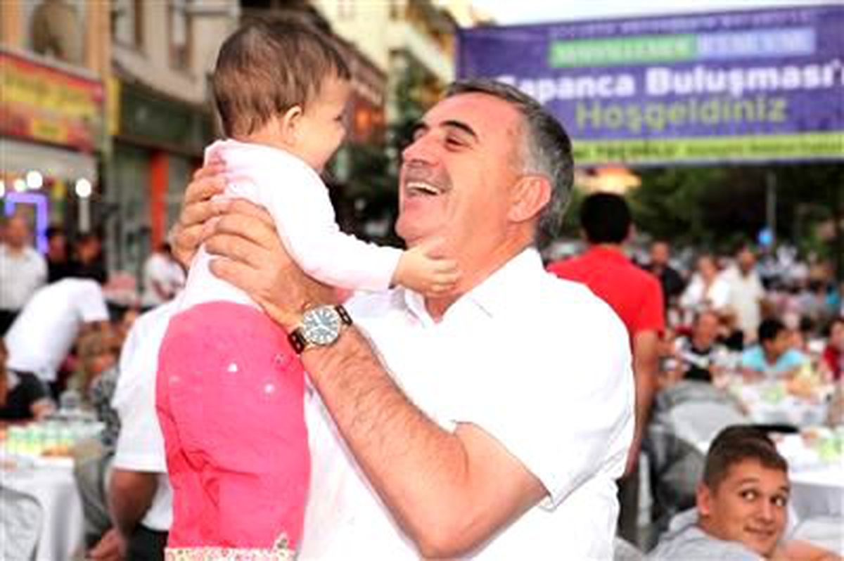 Büyükşehir İftar Sofrasını Sapanca\'ya Kurdu