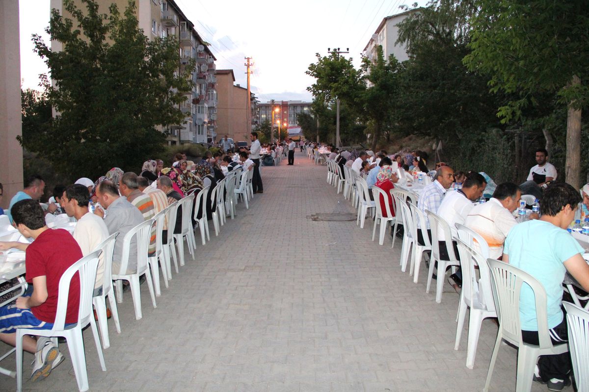 Çankırı\'da Mahalle İftarları Sürüyor