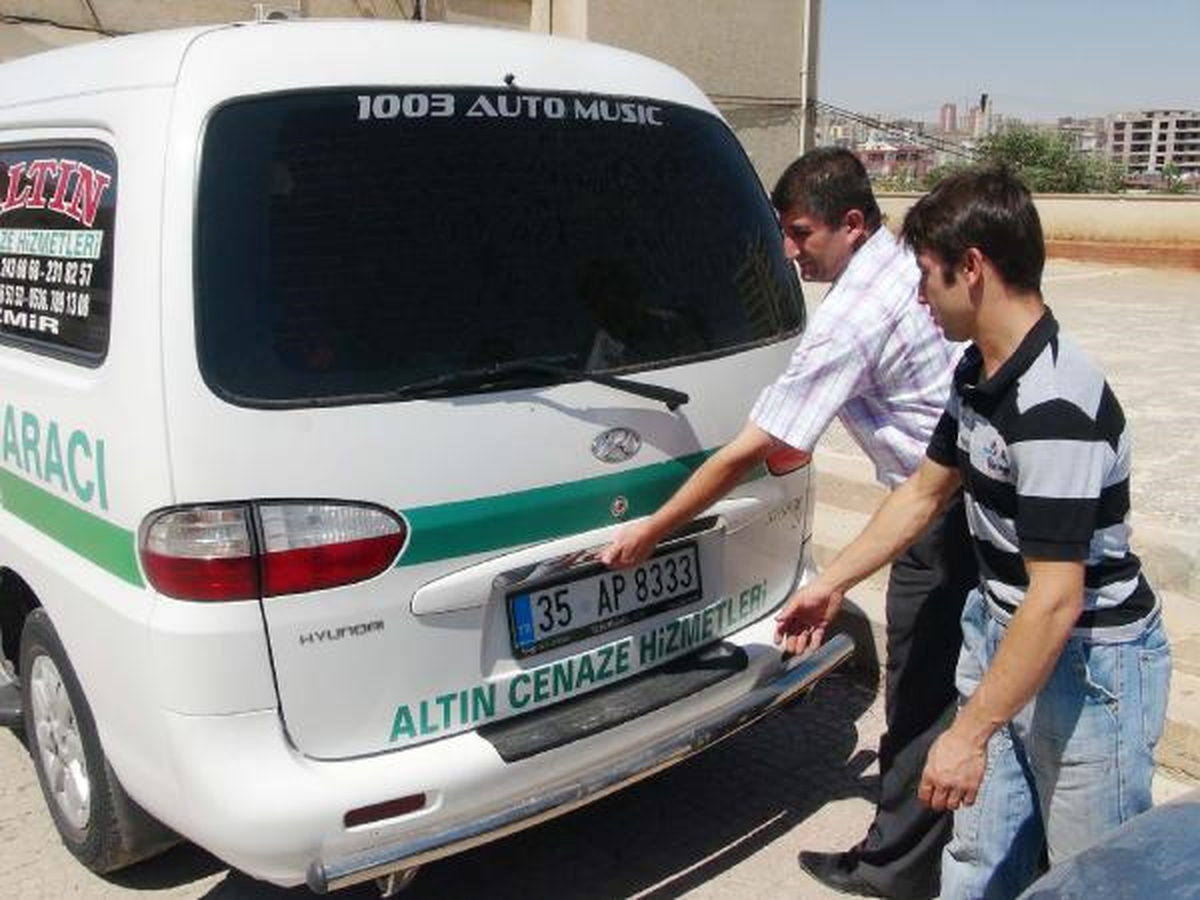 Cenaze Aracında 110 Kilo Esrar Ele Geçirildi
