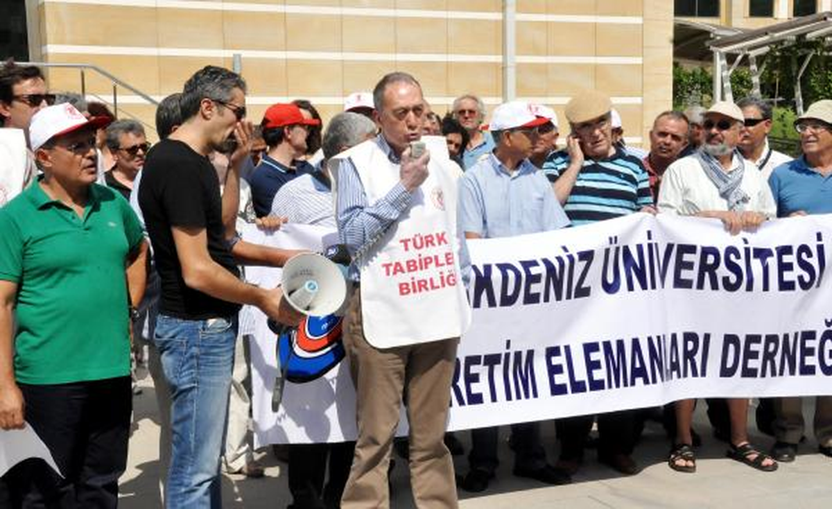 Doçent Belek\'e Ttb\'den Destek
