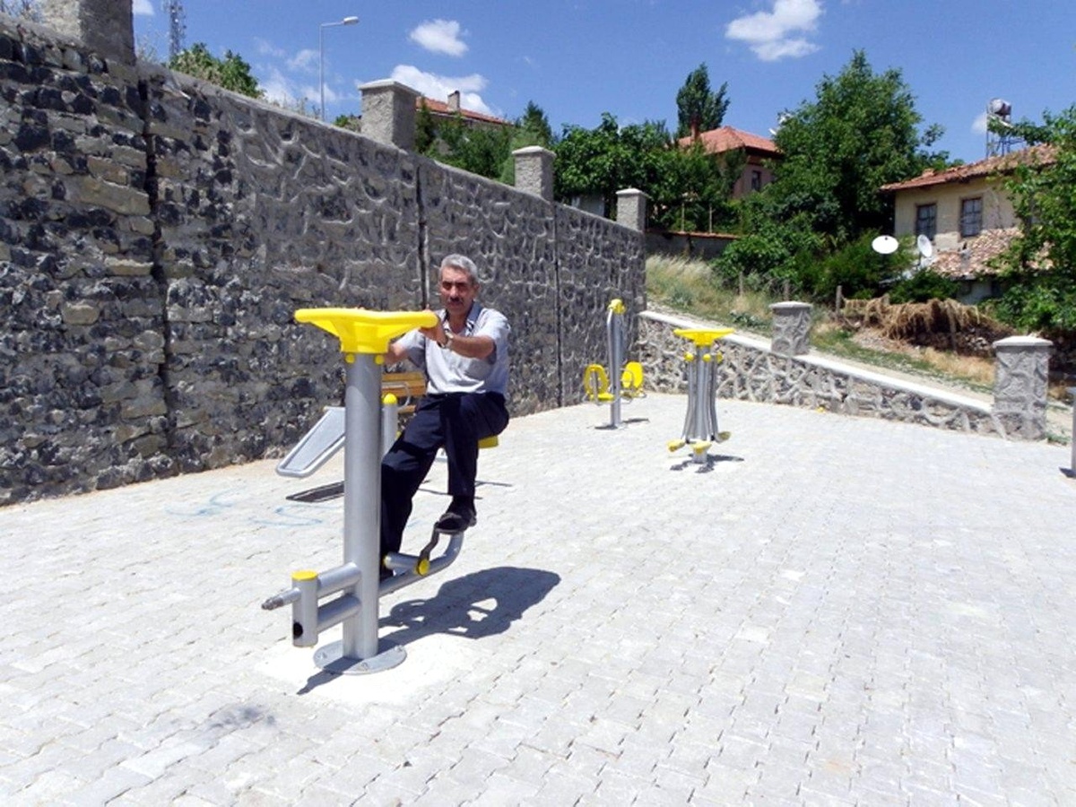 Eskigediz Belediyesi Fitness Parkı Hizmete Girdi
