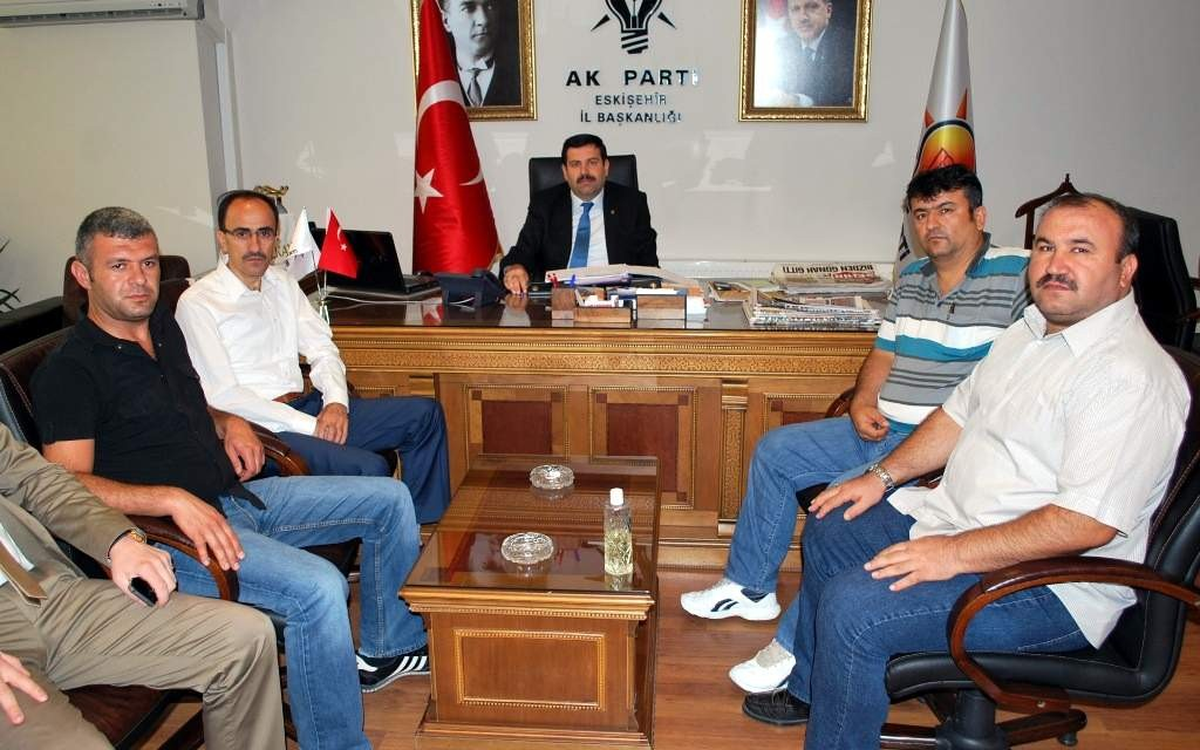 Eti Bor İşçileri AK Parti İl Başkanı Süleyman Reyhan\'ı Ziyaret Etti
