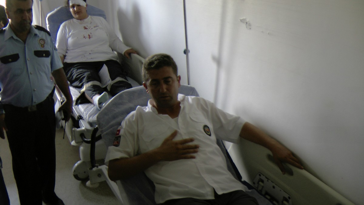 Fethiye\'de Ambulans Otomobil ile Çarpıştı; 8 Kişi Yaralandı