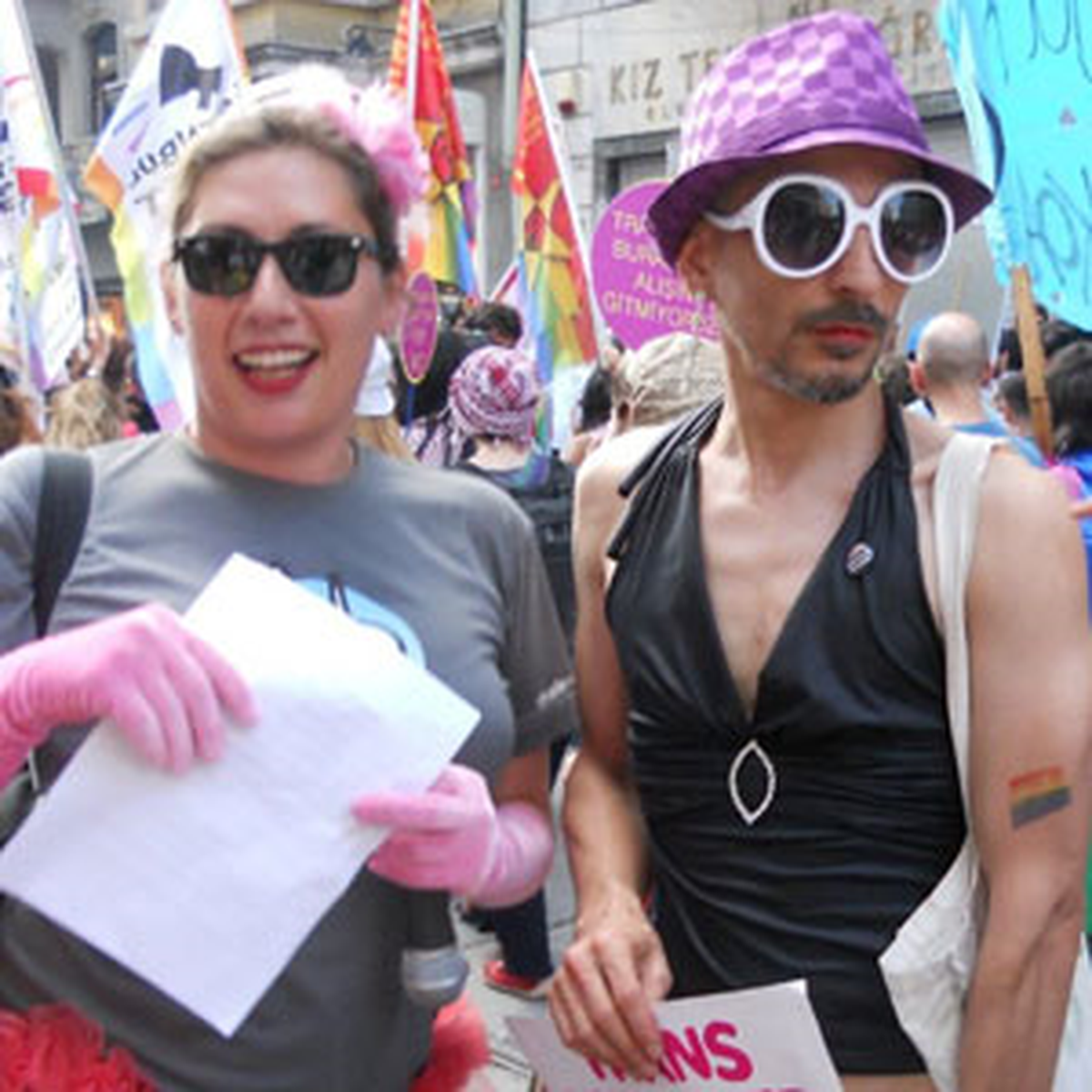 Gay Derneğinin Kayıt Defterini Çaldılar