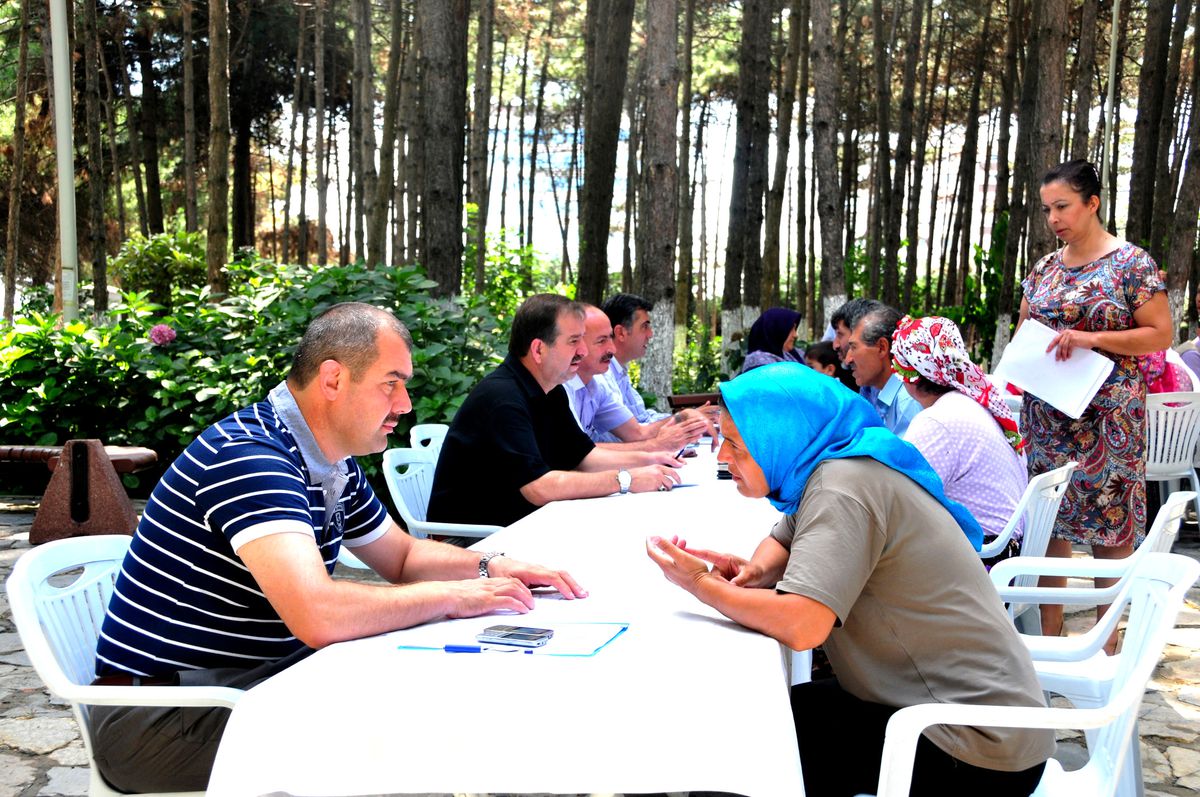Halk Toplantıları Açık Alanda Devam Ediyor