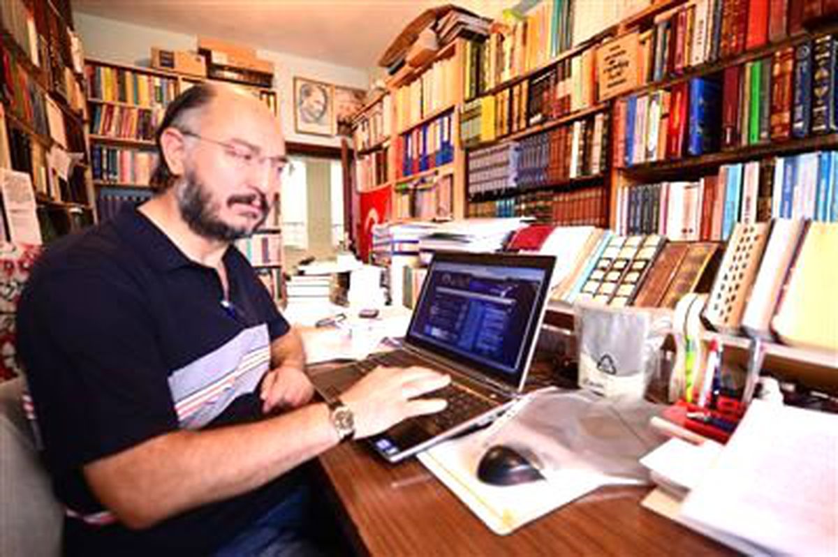 Yakut Belediyesine İlahıyatçı Desteği