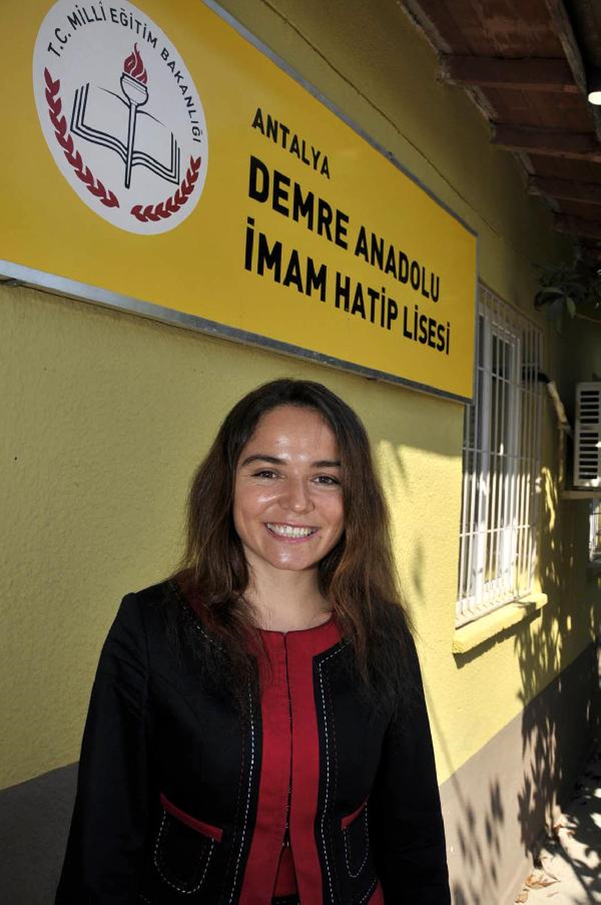 İmam Hatip Lisesine Kadın Müdür