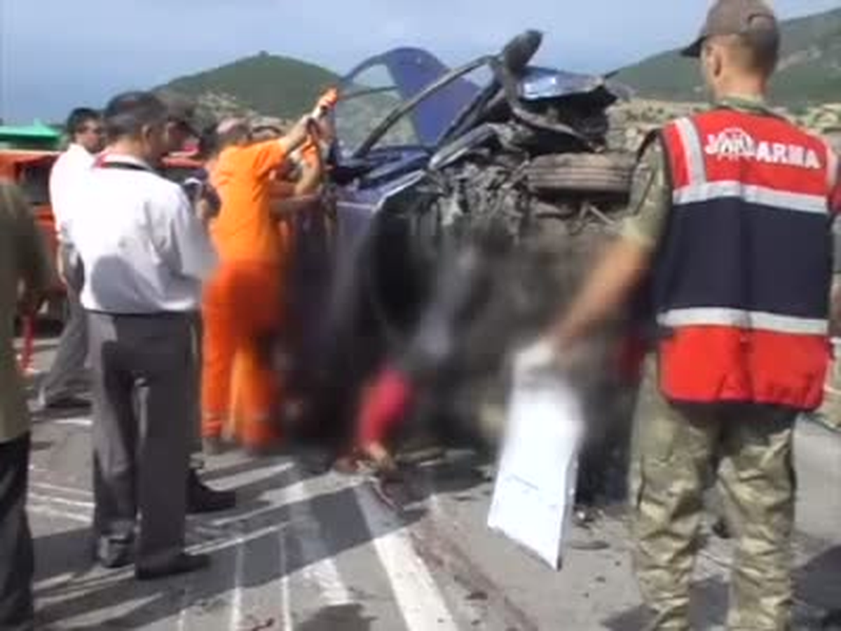 İş Makinesi Devrildi: 7 Ölü