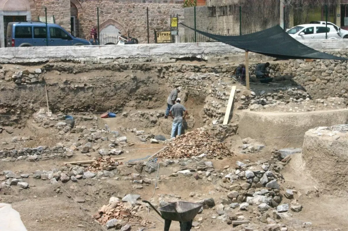 İznik Çini Fırınları Kazısı Başladı