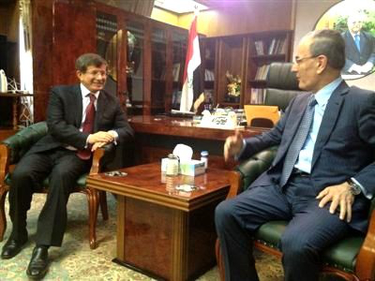 Kerkük Ziyareti Süren Dışişleri Bakanı Ahmet Davutoğlu, "Kerkük\'ün Birlik ve Beraberliğini, Irak\'ın...