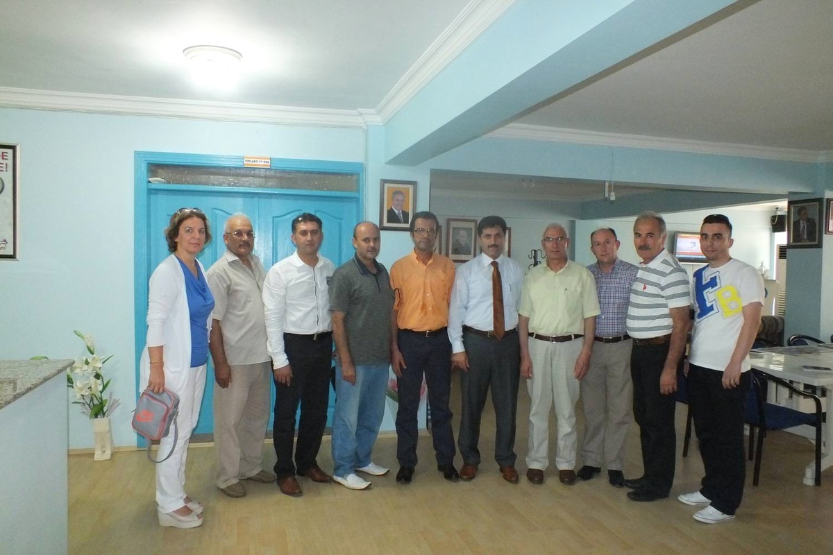Milli Eğitim Müdürü Ak Partiyi Ziyaret Etti