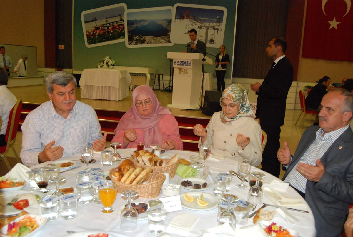 Şehit ve Gazi Yakınları İftarda Buluştu