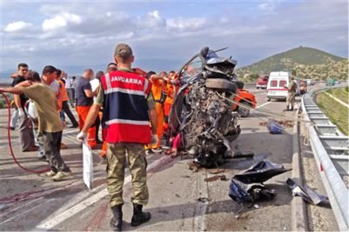 Sinop\'ta Trafik Faciası 7 Ölü )