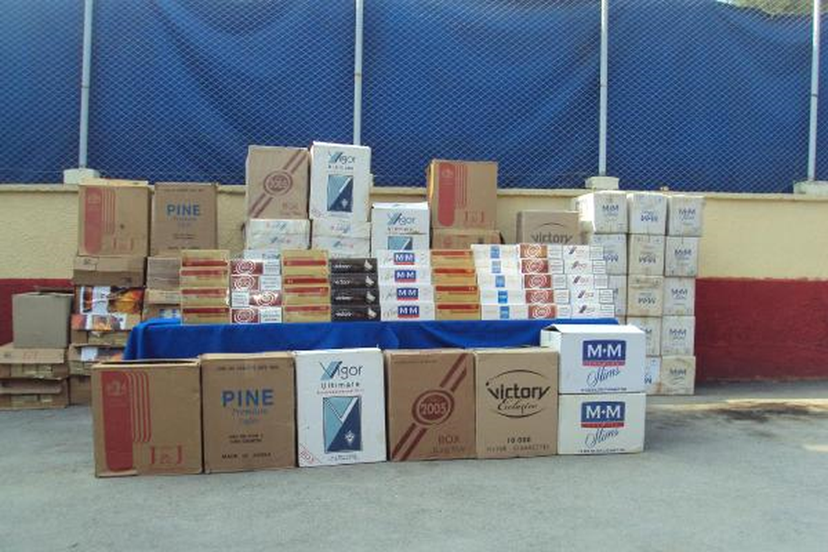 Tarsus\'ta 35 Bin 500 Paket Kaçak Sigara Ele Geçirdi